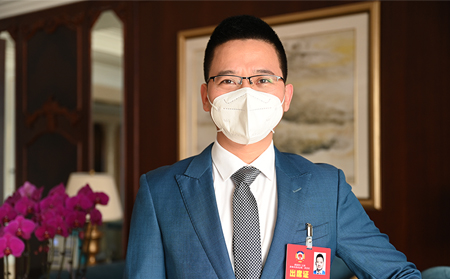 濟南市政協(xié)委員古欣出席市政協(xié)十五屆二次會議，就“加強科創(chuàng)金融機制建設(shè)”專題向于海田市長作報告