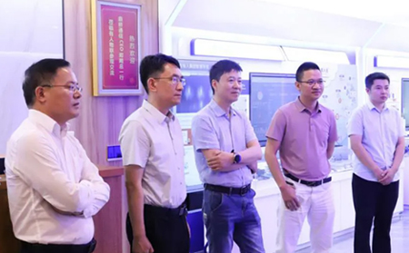 鼎橋CEO蒞臨有人參觀交流，深化5G戰(zhàn)略合作